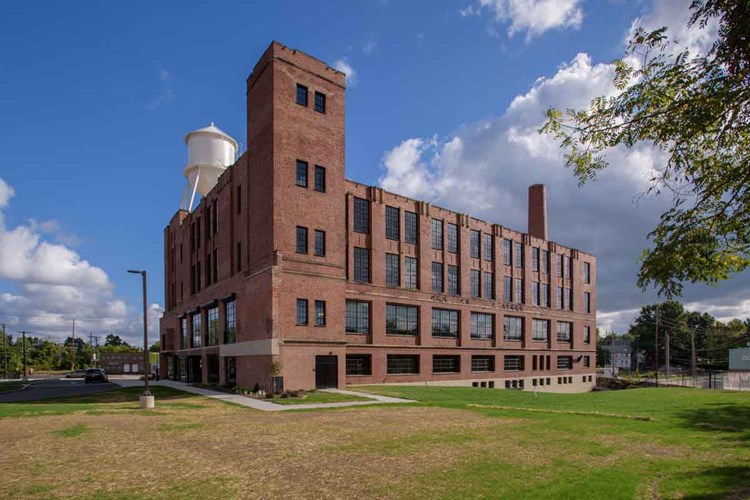 Menlo Park Academy exterior